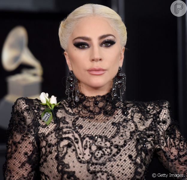 Lady Gaga revela ter sido vítima de abuso sexual